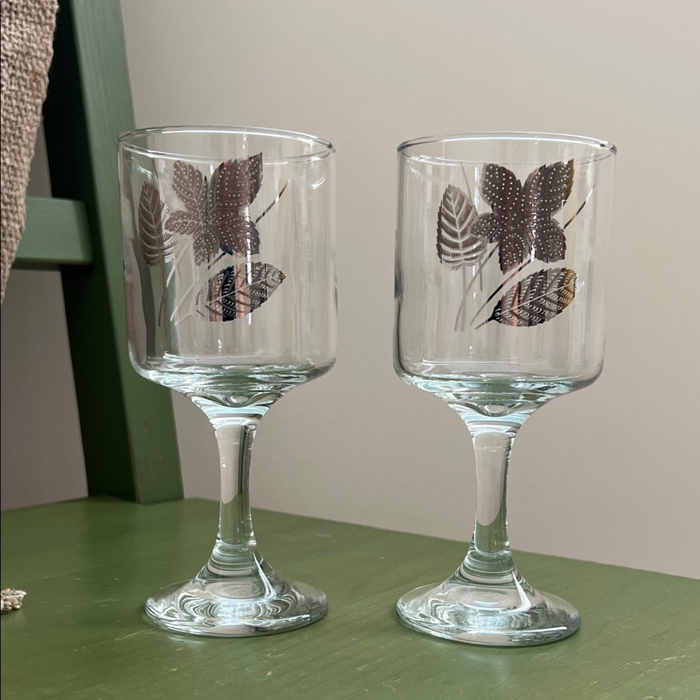 Vintage Libbey Gold Leaf Wine Glasses - Set of 2